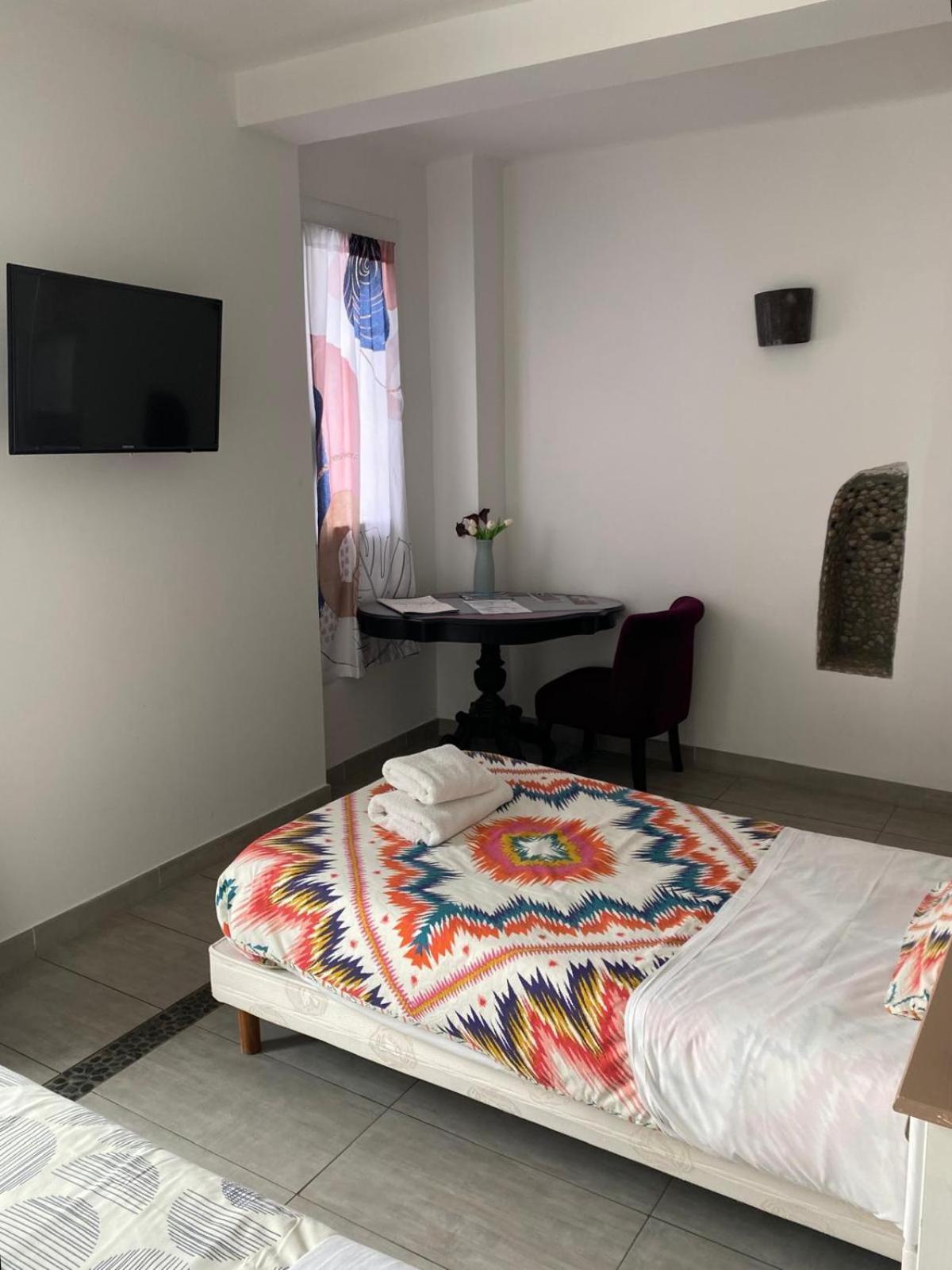 Auberge Les Galets Peyruis Exteriér fotografie